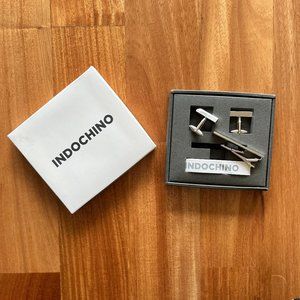 Classic silver tie clip and bar cufflinks set, NWOT in box from Indochino
